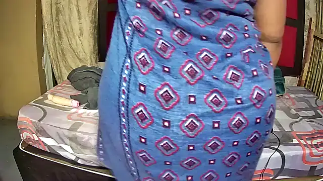 Exotic_FreakyQueen webcam