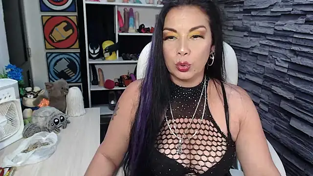 Cruela_deviil webcam