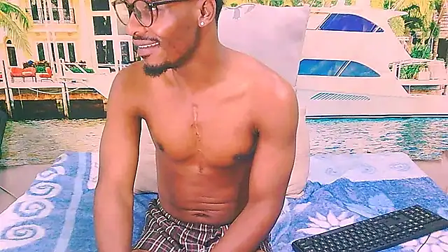 EbonyTiger69 webcam
