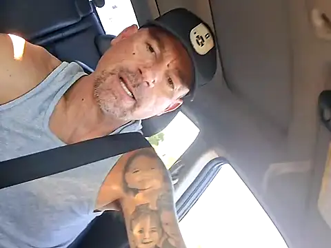 MISTERANDDEMI webcam
