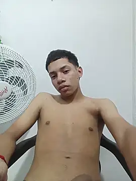 curious_straight... Live Webcam on Stripchat