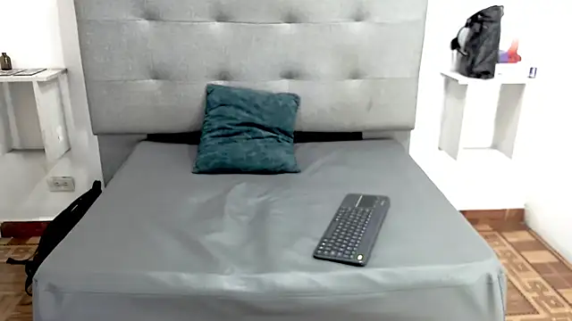Atley_Dolly Live Webcam on Stripchat