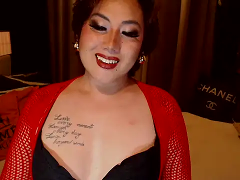 YourMistressAggy webcam