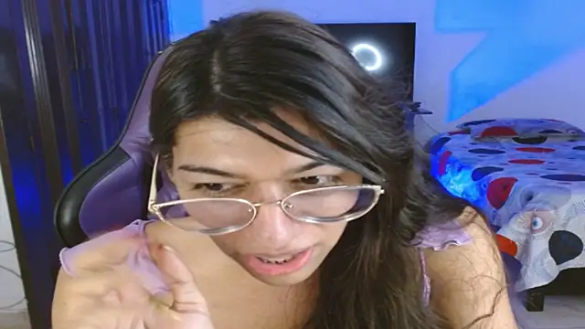 Alanni_parker webcam