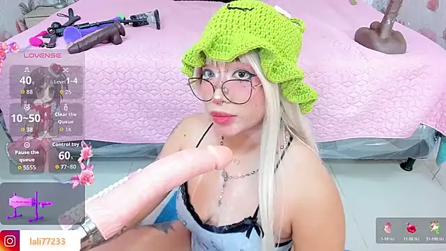 SafiroAgataaa webcam