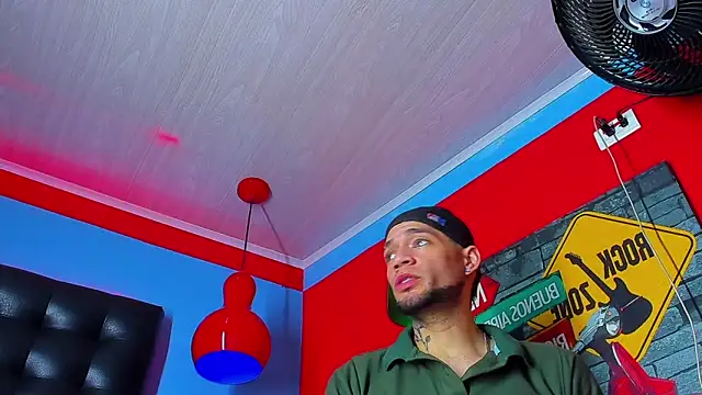 Daniel_huge22 webcam