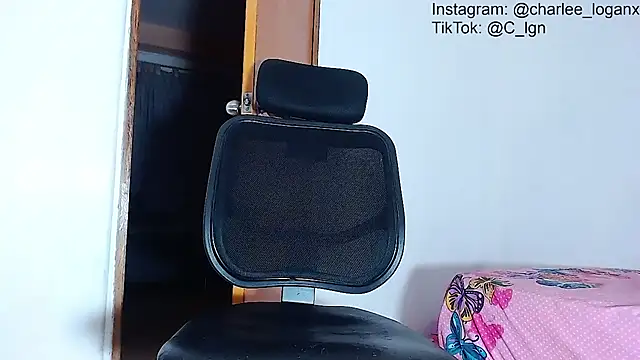 Techno_420_ webcam
