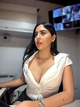 Sofia_Collins- Live Webcam on Stripchat