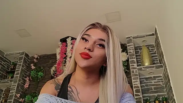 CHRIS_TWIINK Live Webcam on Stripchat
