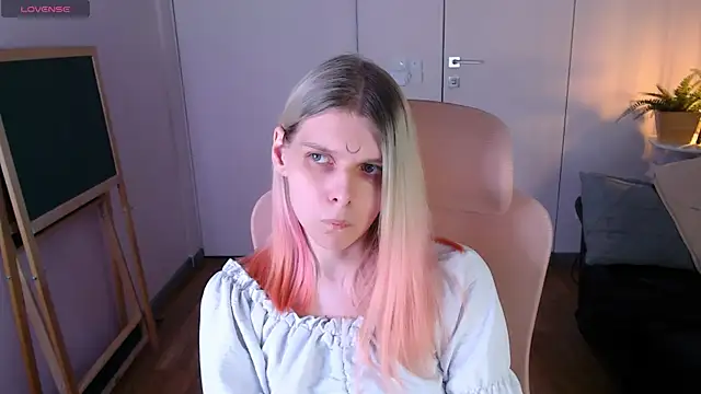 lunaex_ (T young) - Show tits