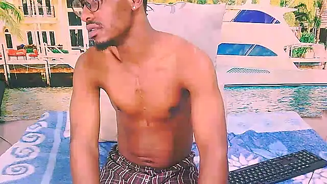 EbonyTiger69 webcam