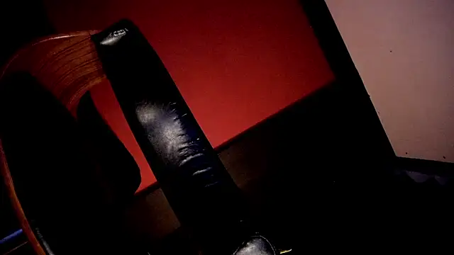 PervertedMissCloe webcam
