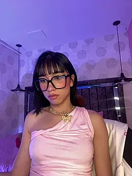 Alahia_pink_ webcam
