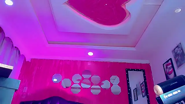 TiffanyMackensyy webcam