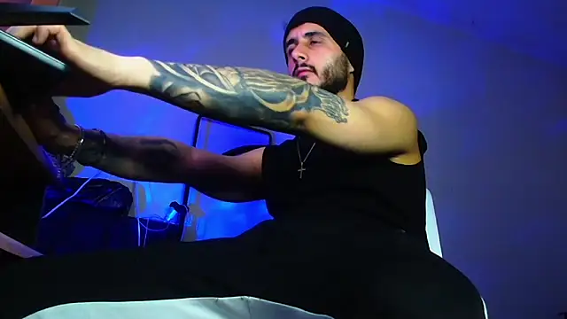 XanderCage99 webcam