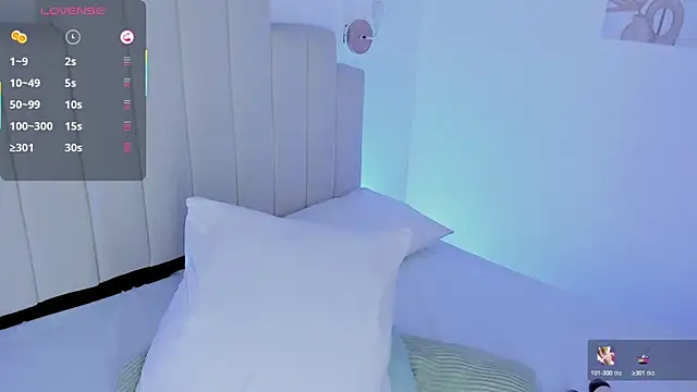 Zoee_Kravitz webcam