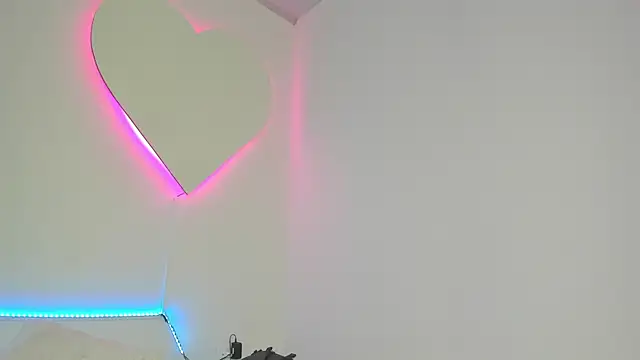 LiaCampbell_ webcam