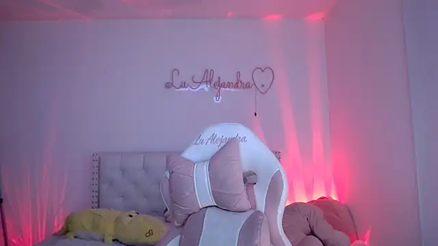 alee_lenoxx webcam