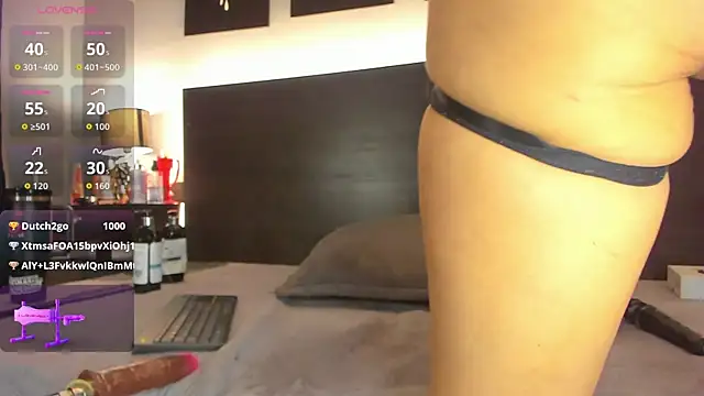 Samantha_Mouret webcam