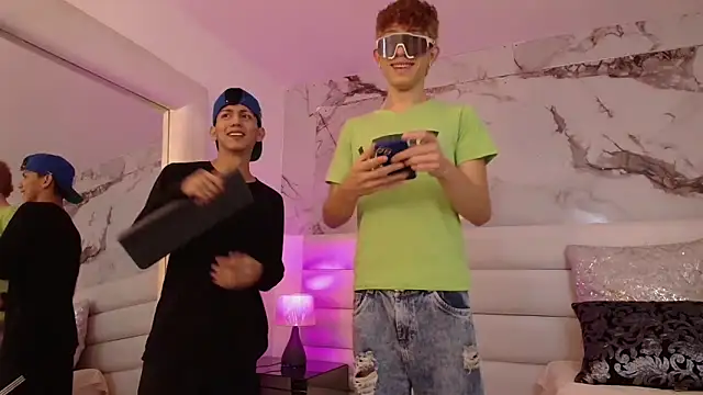 Marcus_and_Tony webcam