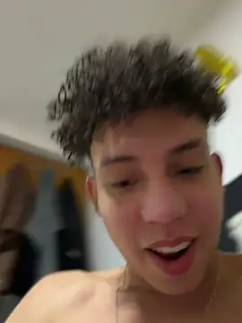 Nuninaive - Male webcam sex chat