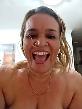 charlotte_milf30 webcam