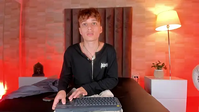 isaac_grey (Ask my age) - CONTROL OF MY TOY X 3 MINUTES🔥