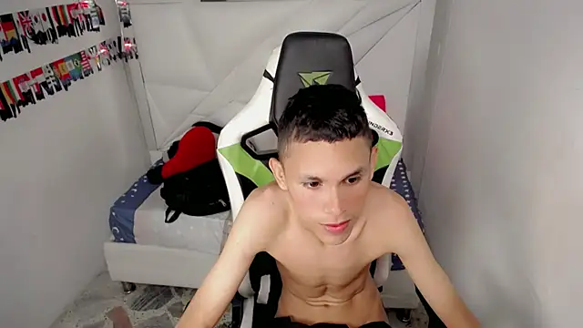 sombra_18 (M twink) - FLEX BODY NAKED