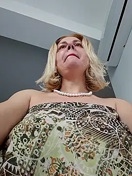 Amelia9798 webcam