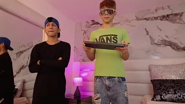 Marcus_and_Tony webcam
