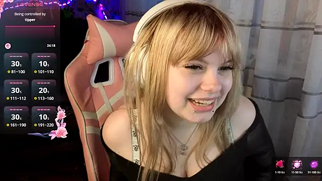 KristiBloom webcam
