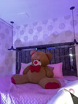 Alahia_pink_ webcam
