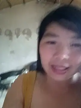 quynhkoolbae webcam