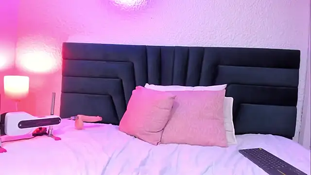 VictoriaRouge_ webcam