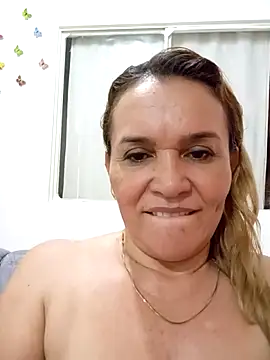 charlotte_milf30 webcam