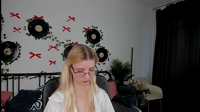 M1aForever webcam