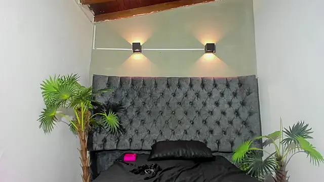 salomon_koude (Ask my age) - jerk off  show cum