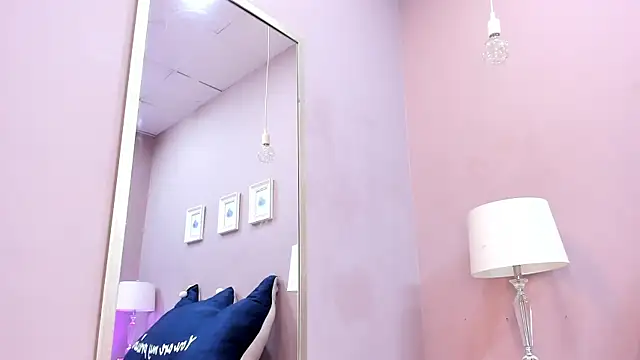 MAYTEMINAJ webcam