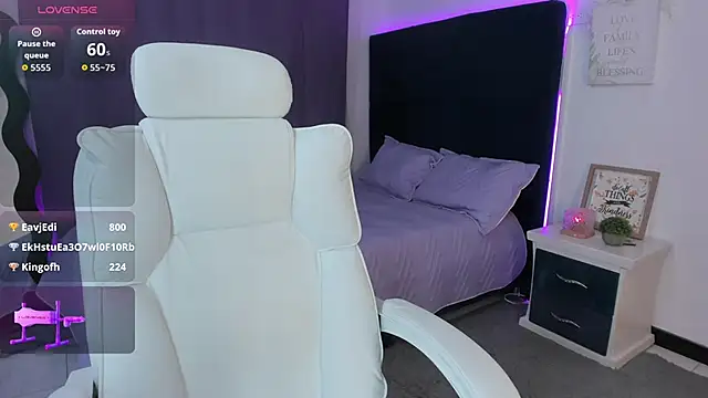 Celestee_21 webcam