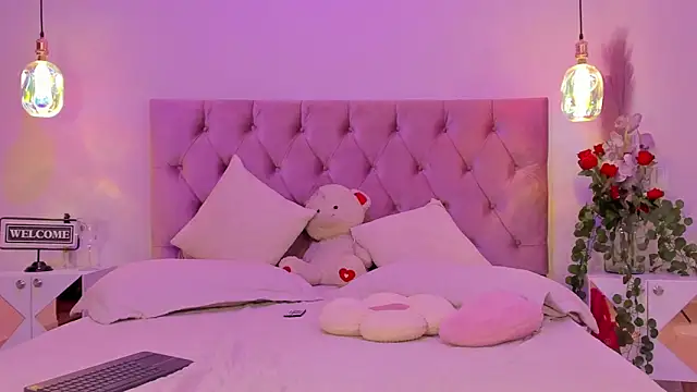 SofiaBloomm webcam