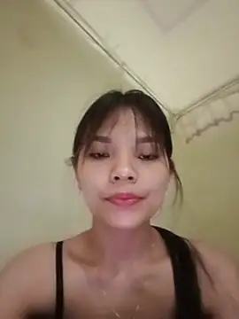 Webcam Model (meomeo30)  is live.Free join now!