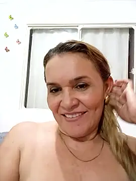 charlotte_milf30 - Charlotte_milf30's free webcam - UK Sex Cams