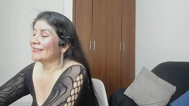 kiraGeiner webcam