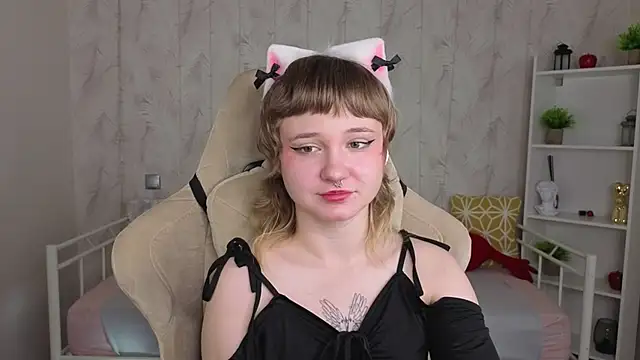 Tori_Cutie webcam