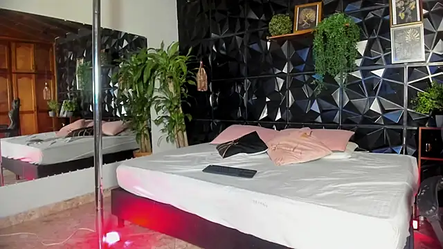 elliot_colton webcam