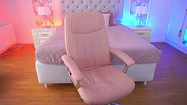LioraFox webcam