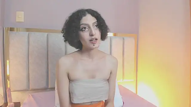 lyravendrell - LyraVendrell's free webcam - UK Sex Cams