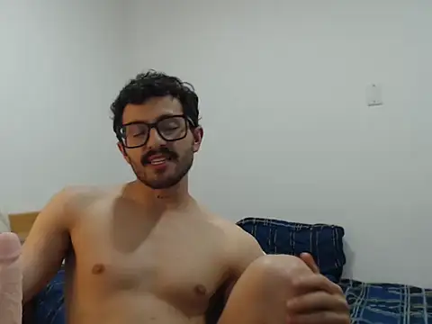CuriousTomX webcam