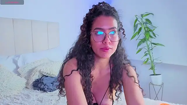 Maithe_Perroni webcam