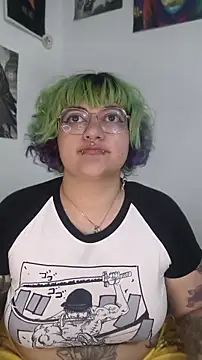 XxGreenGoodxX webcam